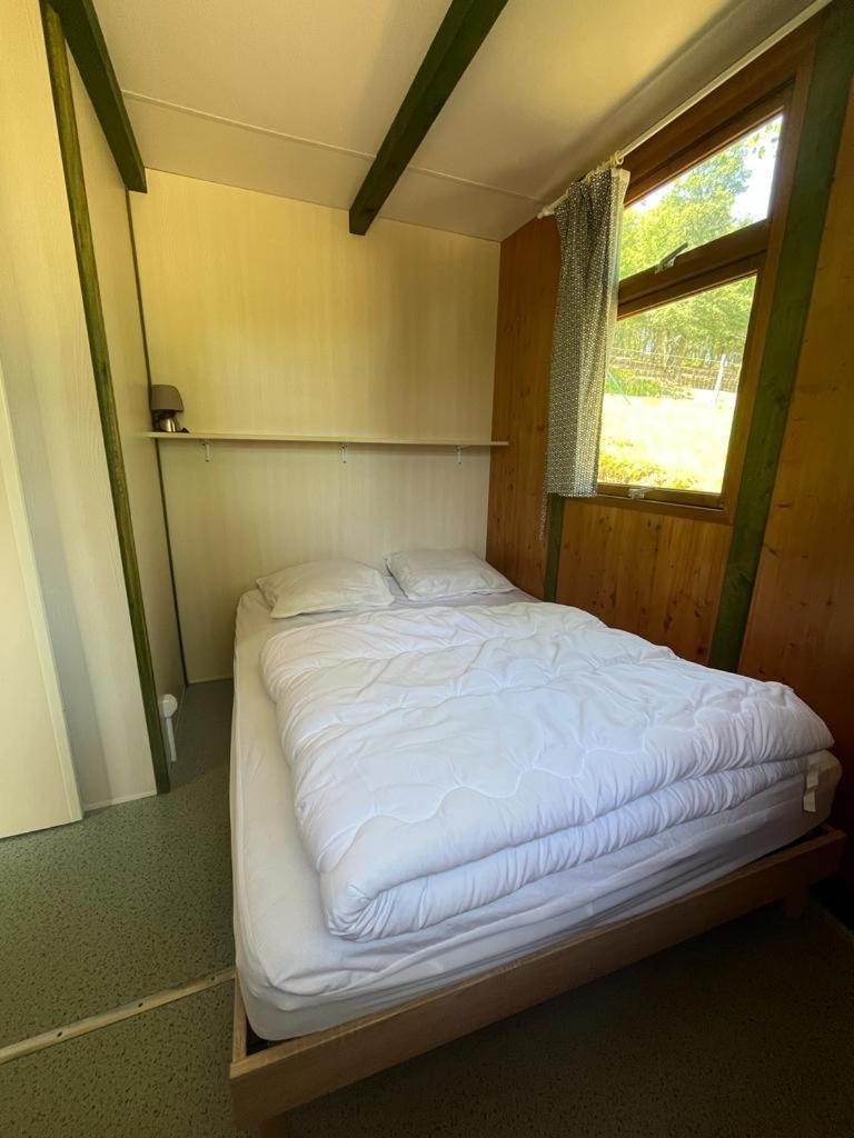La Colline Aux Chalets, Jaccuzi, Sauna Saint-Chamarand Buitenkant foto