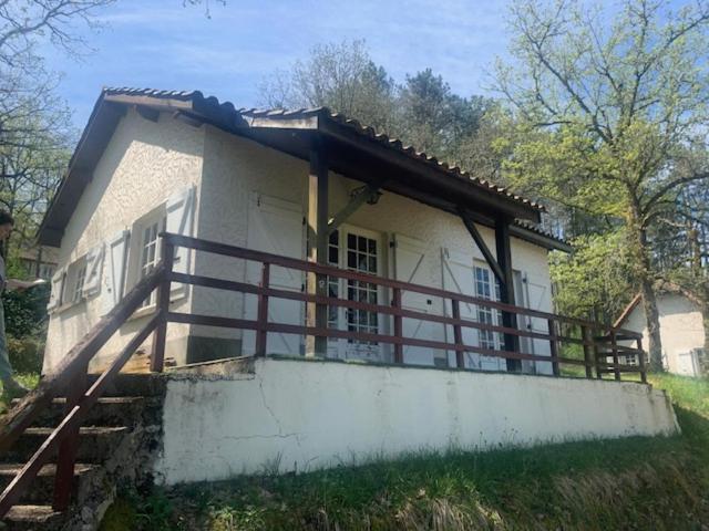 La Colline Aux Chalets, Jaccuzi, Sauna Saint-Chamarand Buitenkant foto
